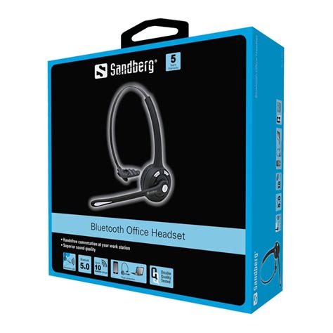 Vokalistka z mikrofonom