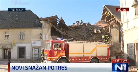 Fotografija obnove v Petrinji po potresu