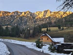 Obnovljena cesta v Črni na Koroškem po poplavah