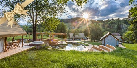 Panorama vinogradov s Chateau Ramšak