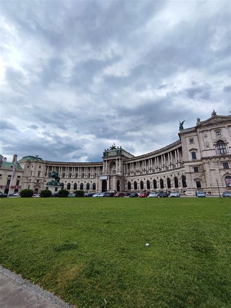 Palača Ahileon z vrtovi