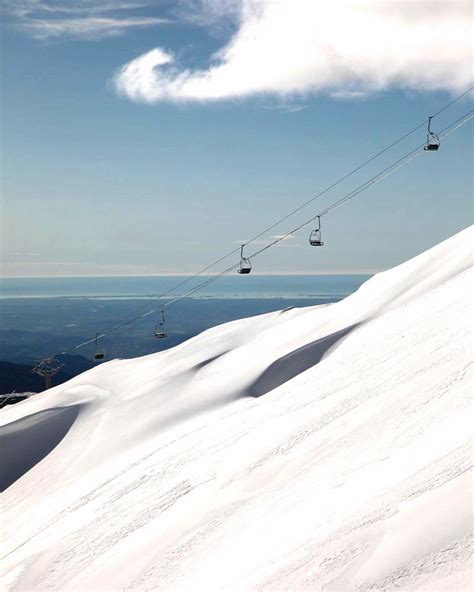 Panoramski razgled z vrha smučišča Kanin na Julijske Alpe