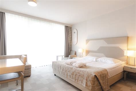 Notranjost sobe v hotelu Zarja