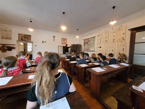 Notranjost Slovenskega šolskega muzeja s postavitvijo 