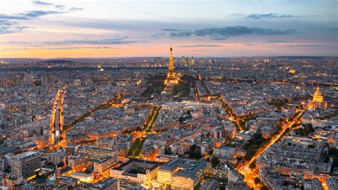 Panorama Pariza z Eifflovim stolpom