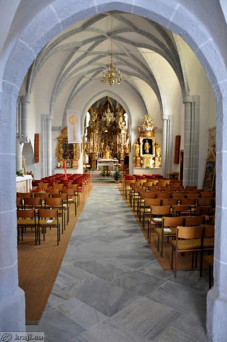 Notranjost cerkve sv. Nikolaja v Zasipu