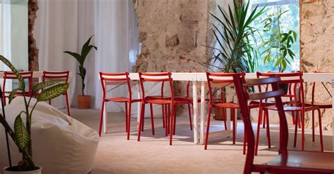 Oblikovalski kos pohištva iz muzeja MAK