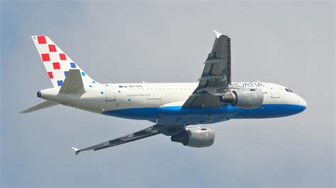 Letalo vzleta z münchenskega letališča