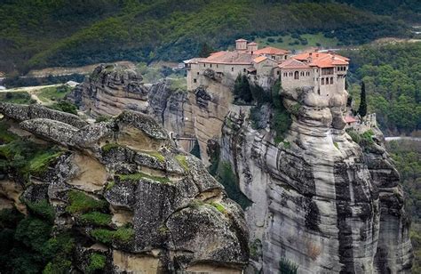 Samostan Sumela, vklesan v skalo