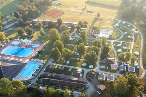 Zračni posnetek kampa Sončni Gaj s Termami Banovci