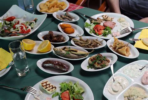 Raznolika turška meze plošča