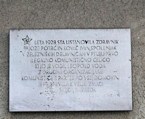 Spominska plošča na plaži Omaha