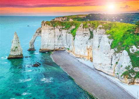 Dramatični klifi v Étretatu