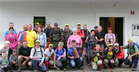 Fotografija Predjamskega gradu