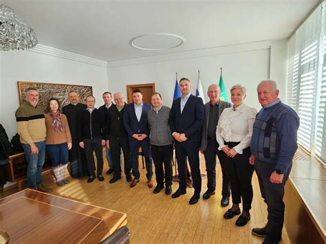 Ilustracija skupnosti in sodelovanja