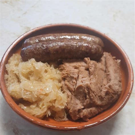 Prikaz tradicionalne slovenske jedi