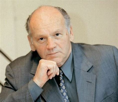 Fotografija sodobne arhitekture letališča Ljubljana Jože Pučnik.