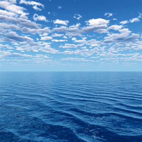 Slapovi, ki padajo s pečin v morje na Madeiri.