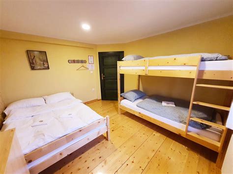 Hostel Gabronka z razgledom na dolino Sotle