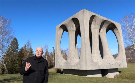 spomenik na Hribu svobode v Ilirski Bistrici