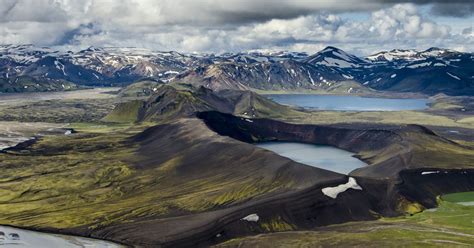 Pokrajina Islandije s slapom
