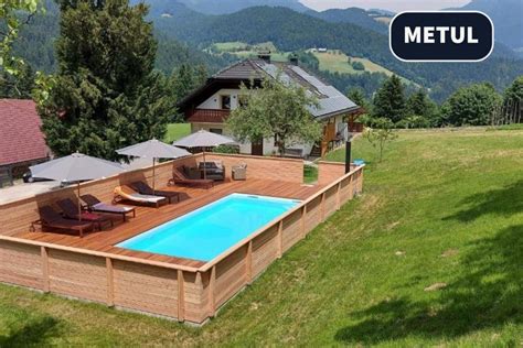 Konjeniška kmetija z bazenom