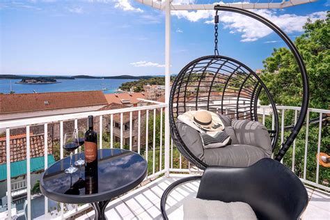 Apartma s pogledom na morje na otoku Hvar