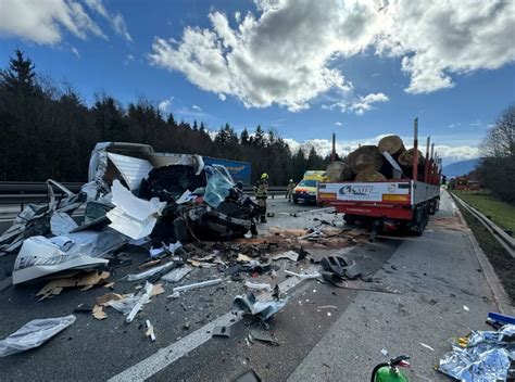 Tovornjak na avtocesti