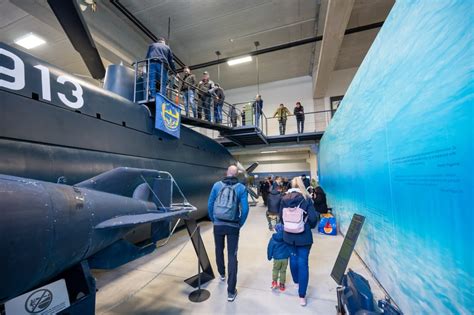 Notranjost Pomorskega muzeja Sergeja Mašere s prikazom ladijskih modelov