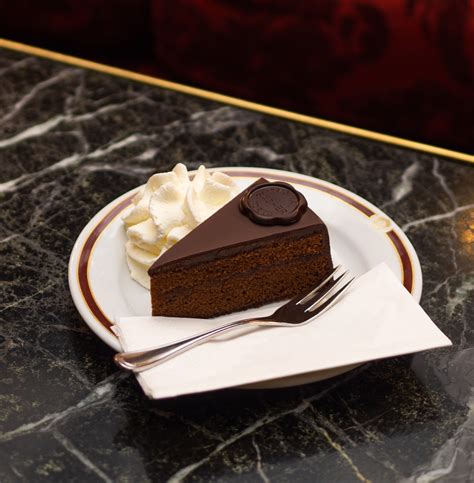 Prikaz Sacher torta