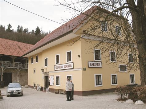 Vodnikova domačija, fasada