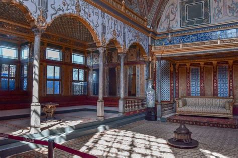 Notranjost palače Topkapi v Istanbulu
