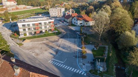 Ulica v Višnji Gori, prikazana s funkcijo Street View na Google Zemljevidih