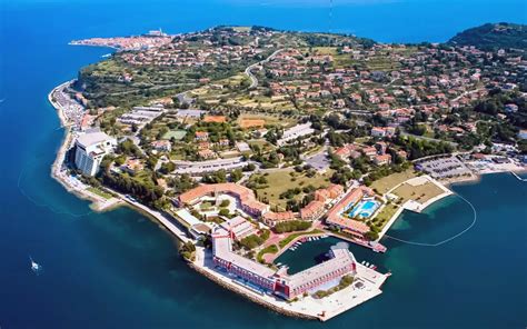 Panorama Portoroža s plažo