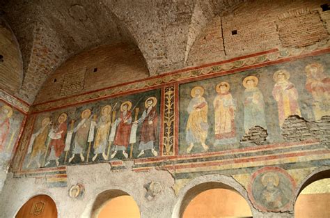 Notranjost bazilike sv. Pavla zunaj obzidja