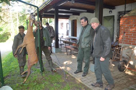 Lovska družina na skupnem lovu
