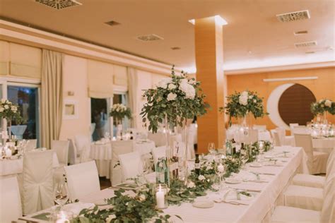 Romantična poročna dekoracija v Gostilni Pan