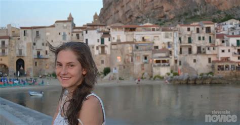 Sončen dan na plaži v Marseillu