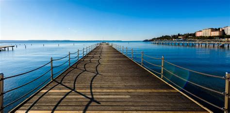 Portoroška obala s pogledom na morje in Piran