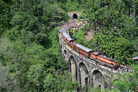 Nine Arch Bridge v Elli