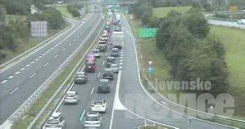 Prometna gneča na avtocesti proti morju