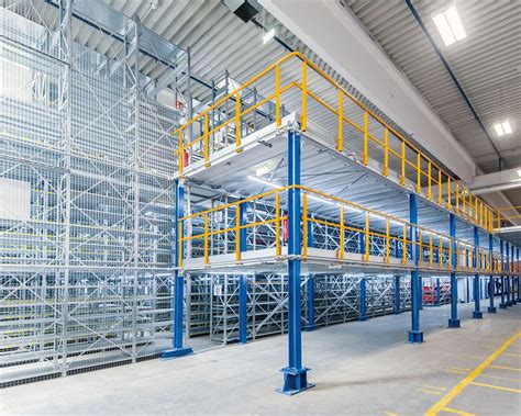 Notranjost sodobnega skladišča