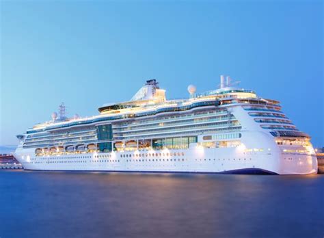 Potniki na krovu križarke