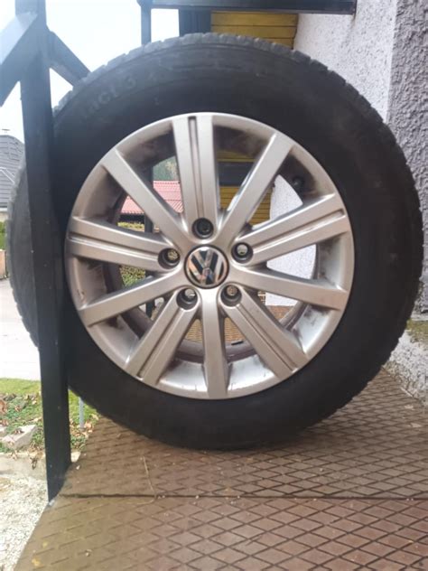 Diagram, ki prikazuje pretok zraka okoli alu platišča za boljše hlajenje zavor.