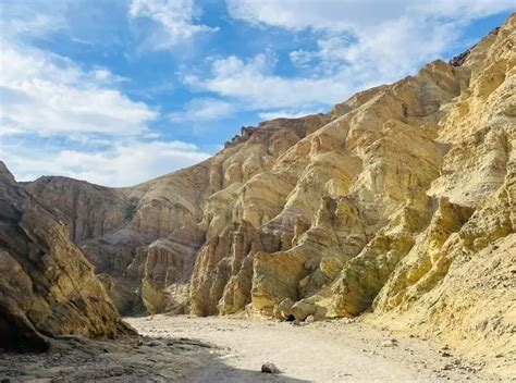 Zemljevid območja Death Valley National Park s poudarkom na lokaciji Golden Canyon Trail