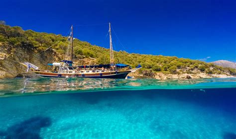 Miloš, Grčija, pogled na otok iz morja