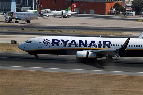 Letalo letalske družbe Ryanair na letališču Stansted